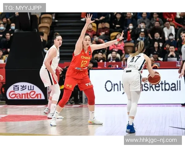 自由人队挑战中国女篮展现巅峰对决期待精彩瞬间与激烈竞争